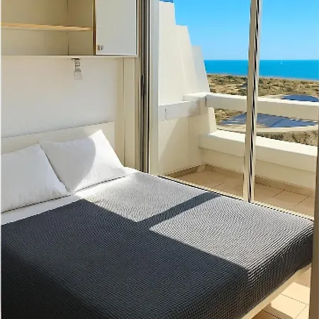 Camarg'beach Vue Mer-piscines-plages-tennis-parking-4pers דירה לה-גרו-דו-רואה